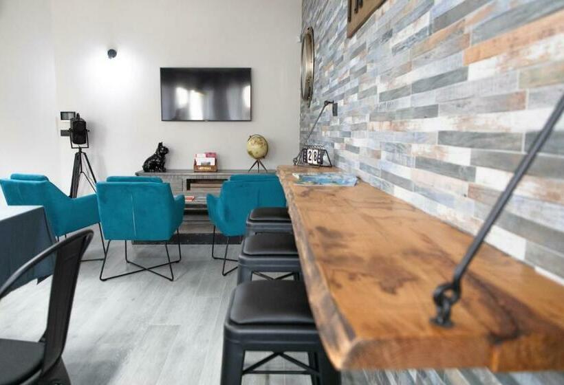 Urban Bed And Breakfast