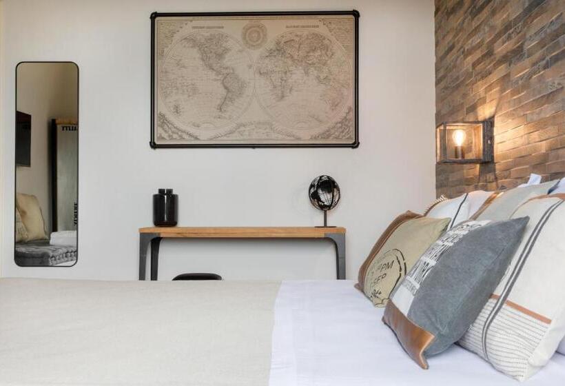 Urban Bed And Breakfast