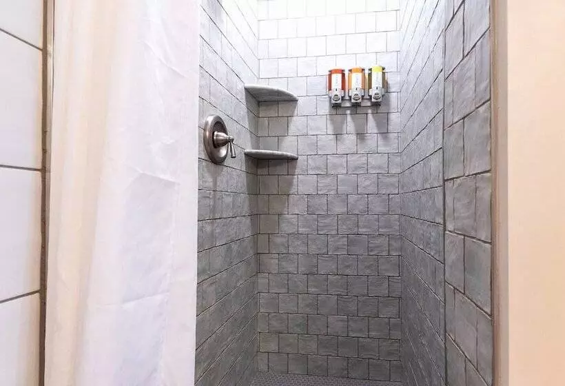 Retkeilymaja The Porch On Frances Inn   Adults Exclusive