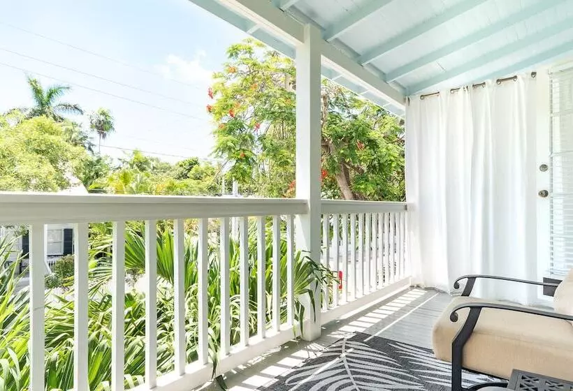 Retkeilymaja The Porch On Frances Inn   Adults Exclusive