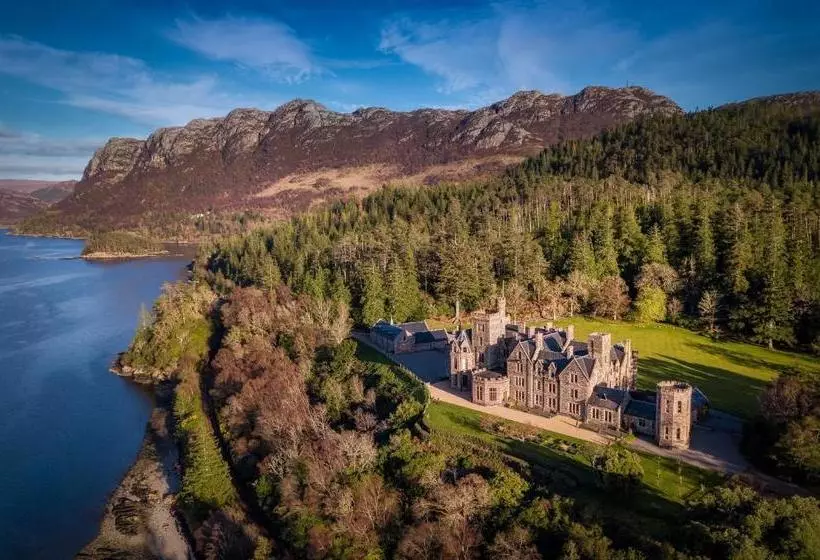 Duncraig Castle Bed And Breakfast