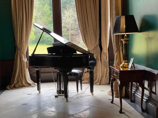 Duncraig Castle Bed And Breakfast