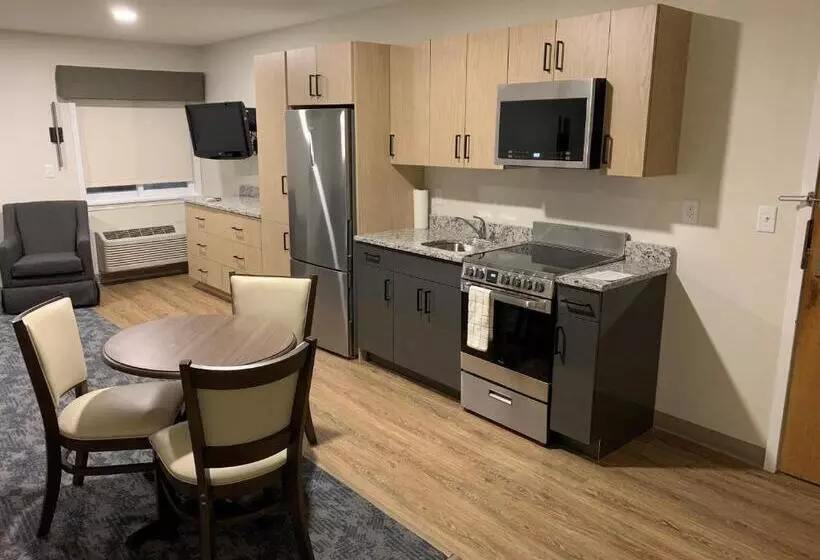 هتل Residences At Solomon Pond