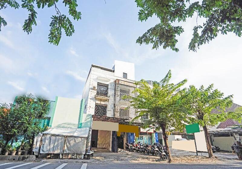 Otel Spot On 90403 Gosepa Ngagel