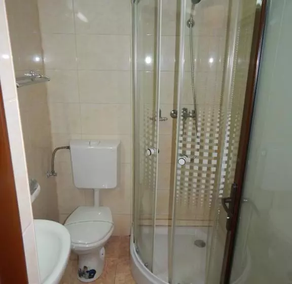 Hotelli Traian Caciulata