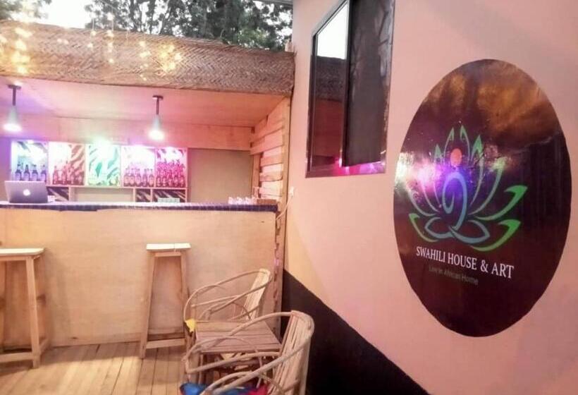 هاستل Swahili House & Art