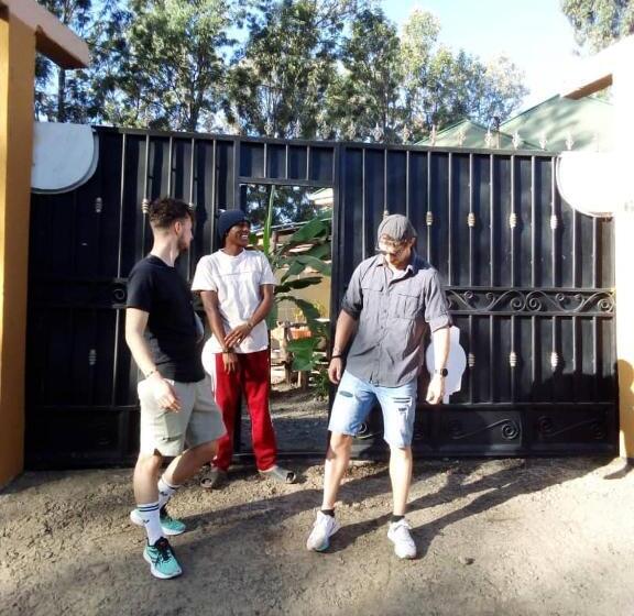 هاستل Swahili House & Art