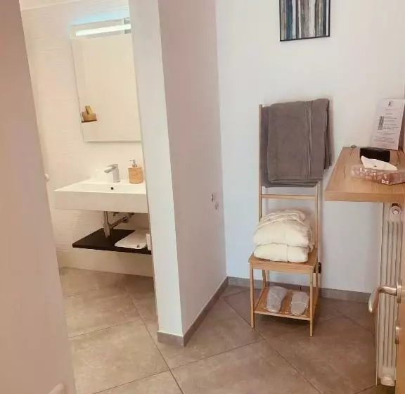 ベッドアンドブレックファースト Bb Borgo Biella