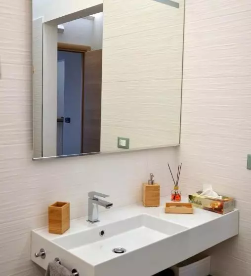 ベッドアンドブレックファースト Bb Borgo Biella