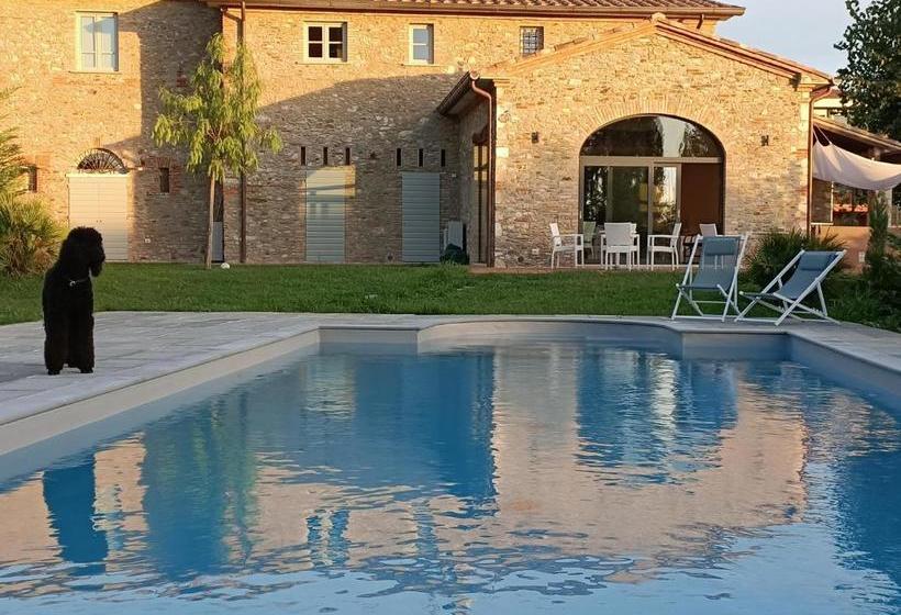 تختخواب و صبحانه Casale1918