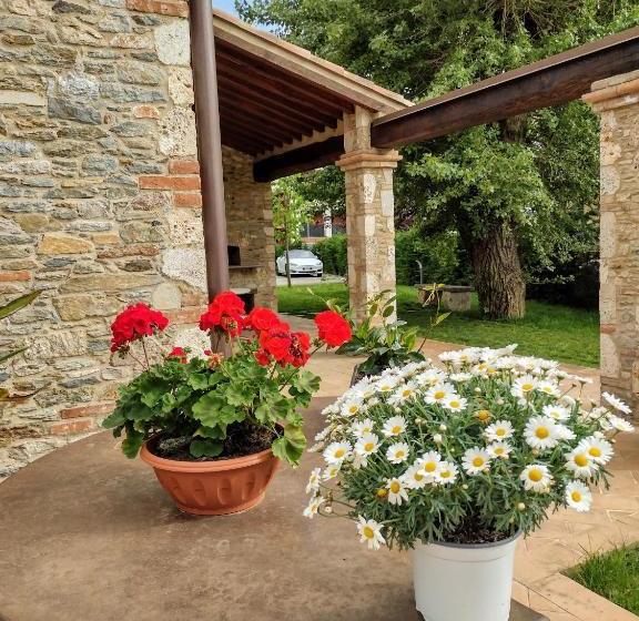 تختخواب و صبحانه Casale1918