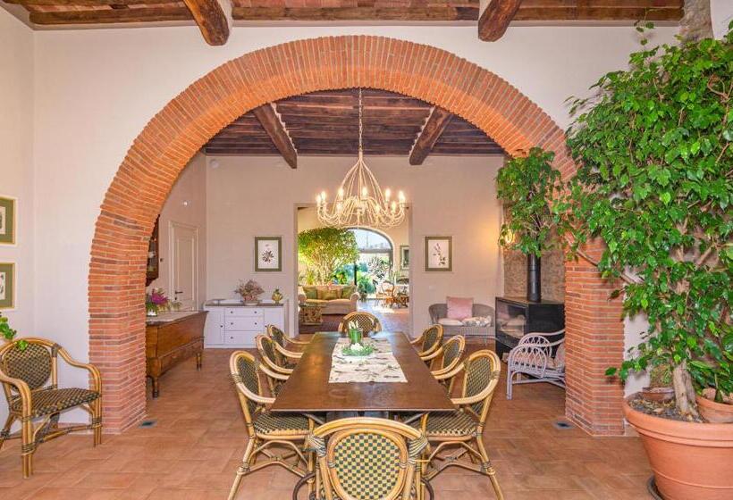 تختخواب و صبحانه Casale1918