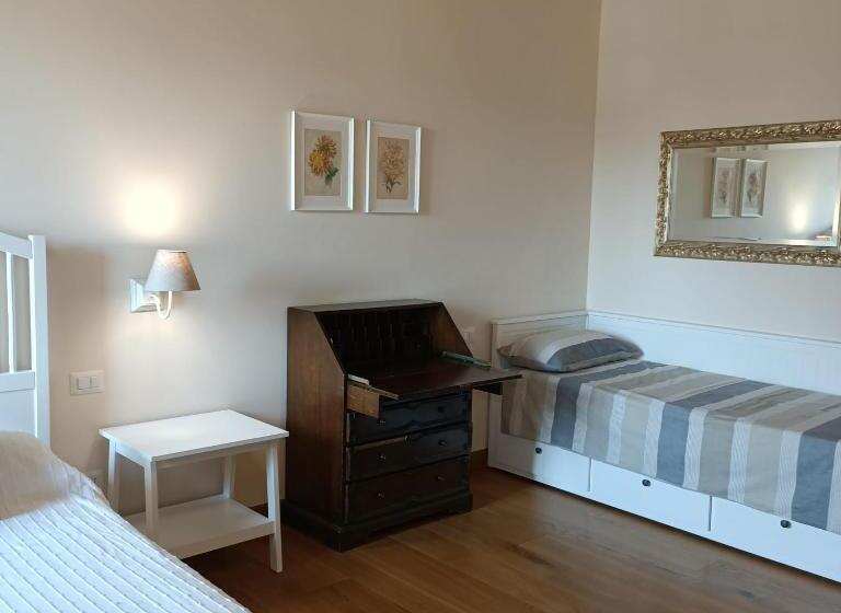 تختخواب و صبحانه Casale1918