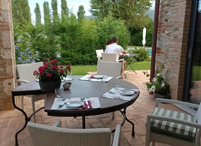 تختخواب و صبحانه Casale1918