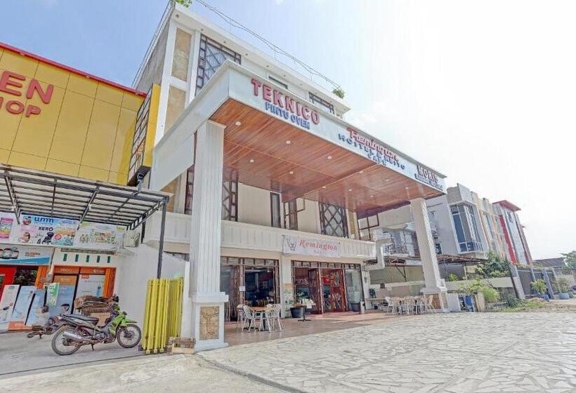 בית מלון כפרי Capital O 90428 Remington