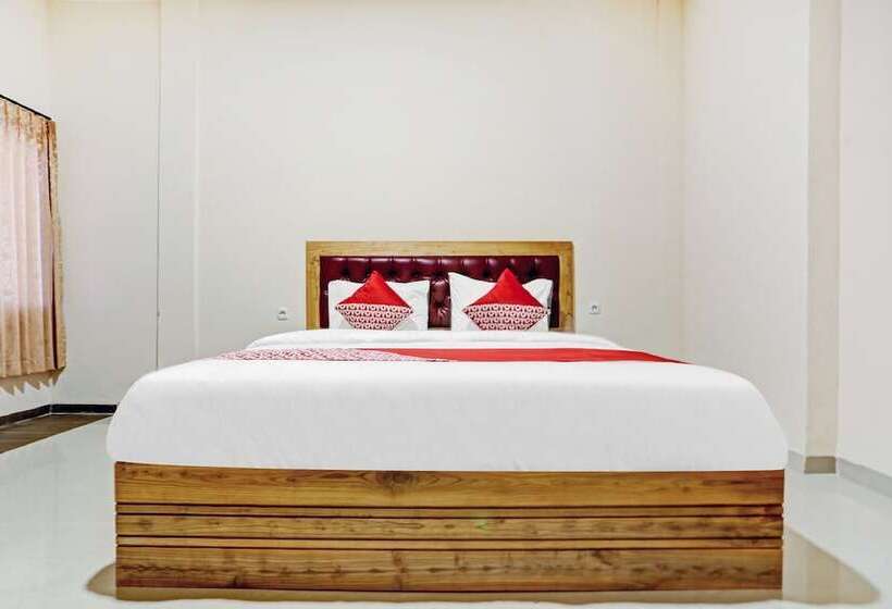 בית מלון כפרי Capital O 90428 Remington