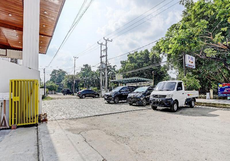 בית מלון כפרי Capital O 90428 Remington