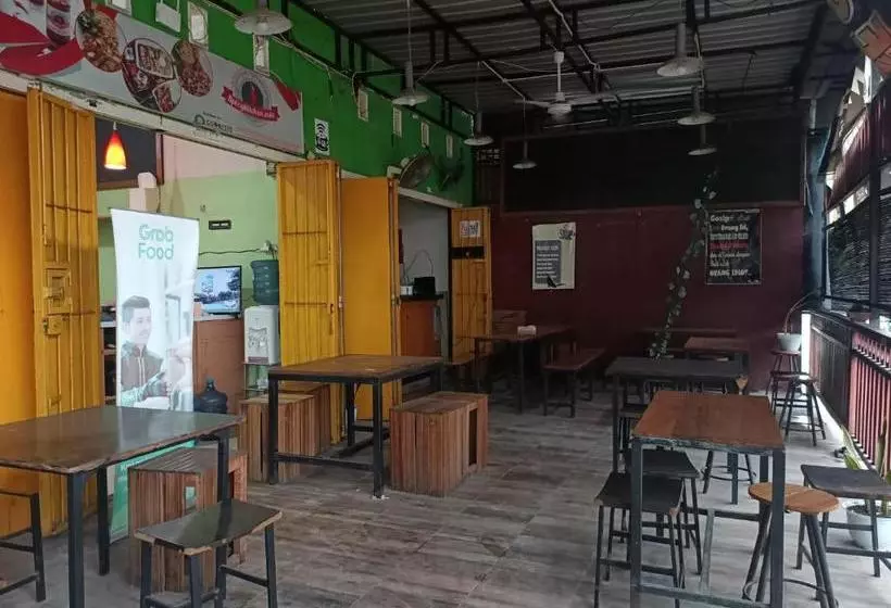 ホテル Oyo 90441 Kuntawa Guesthouse