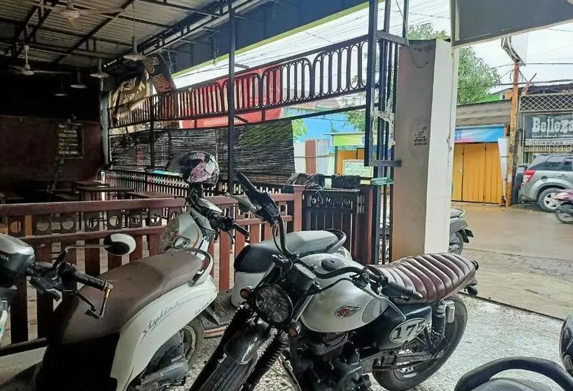 ホテル Oyo 90441 Kuntawa Guesthouse