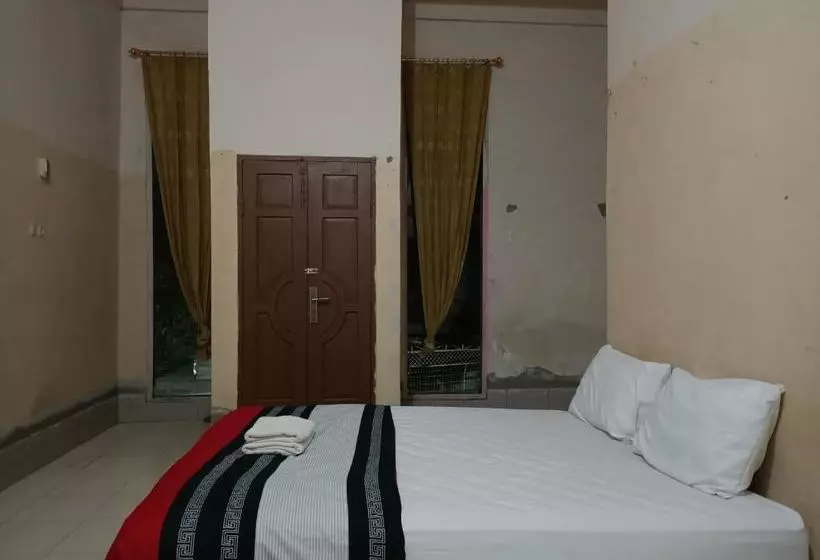ホテル Oyo 90441 Kuntawa Guesthouse
