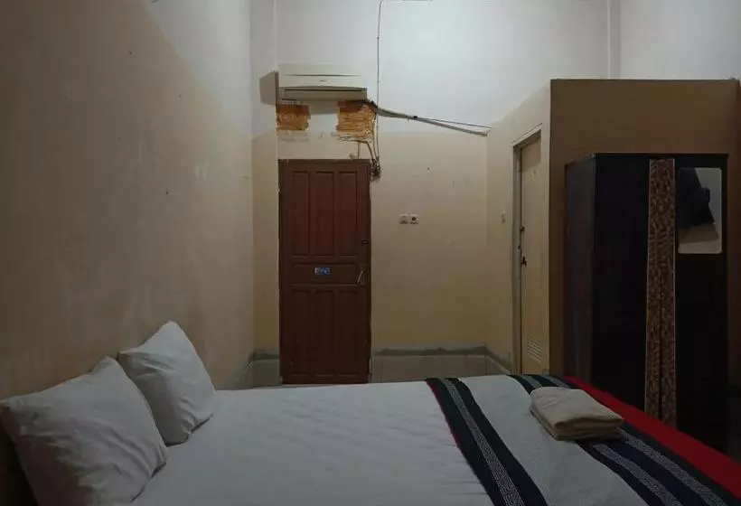 ホテル Oyo 90441 Kuntawa Guesthouse