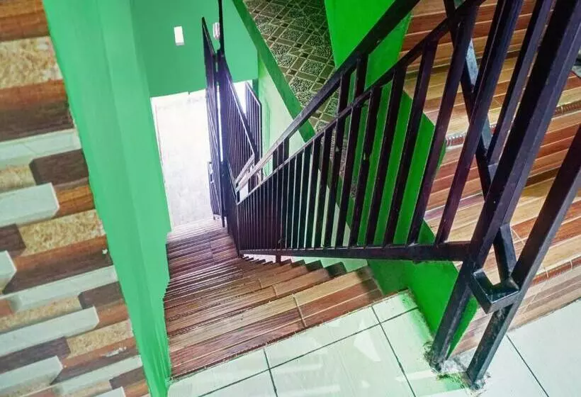 ホテル Oyo 90441 Kuntawa Guesthouse