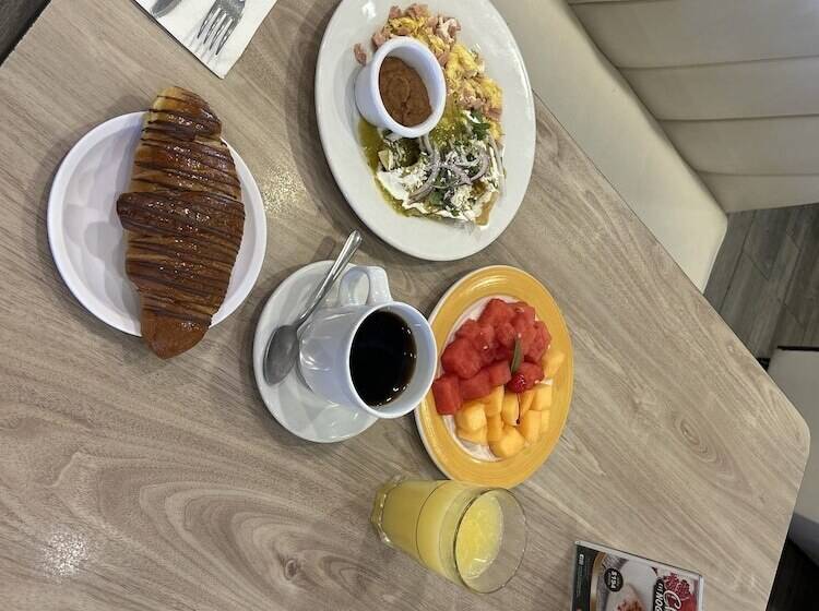 فندق Sky Inn Cancun