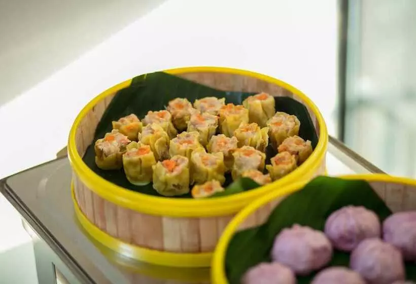 Flora Centre Hotel & Spa