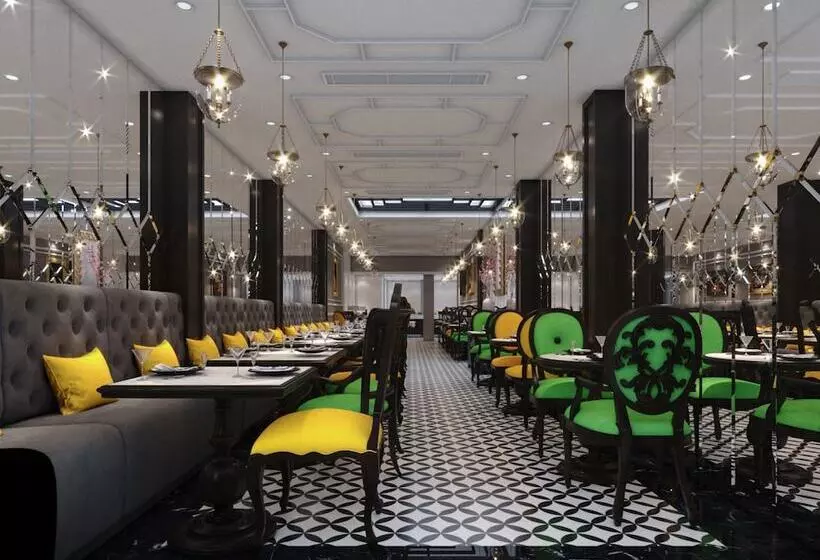 Flora Centre Hotel & Spa