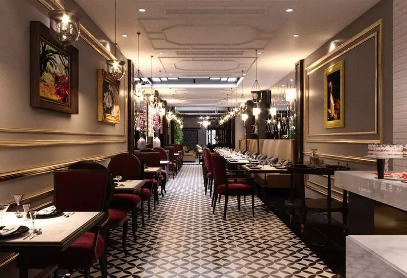 Flora Centre Hotel & Spa