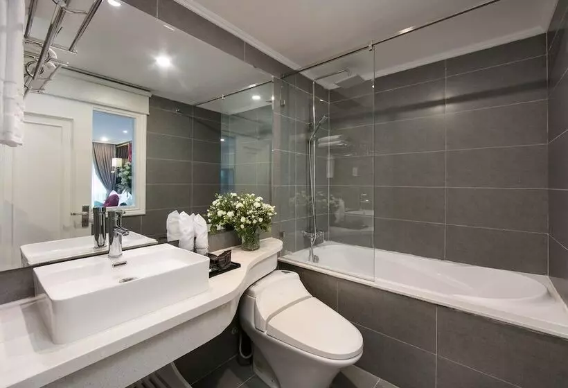 Flora Centre Hotel & Spa