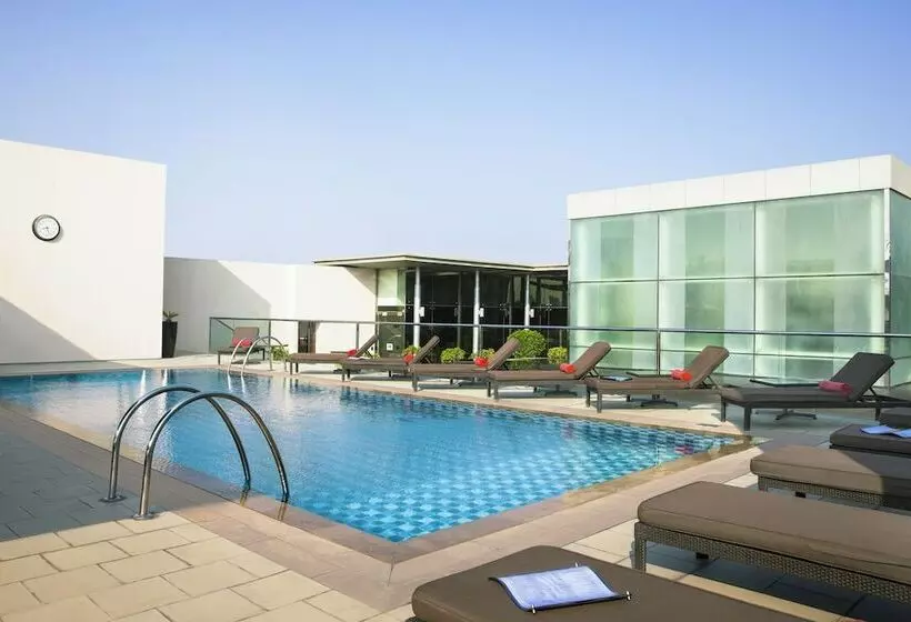 هتل Centro Barsha By Rotana