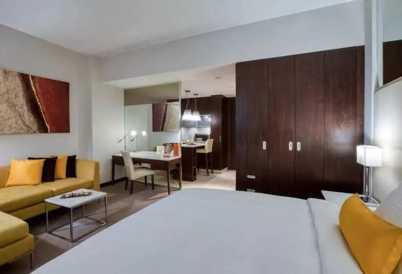 هتل Centro Barsha By Rotana