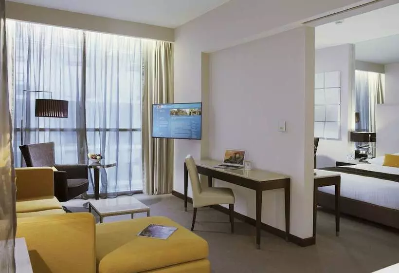 هتل Centro Barsha By Rotana
