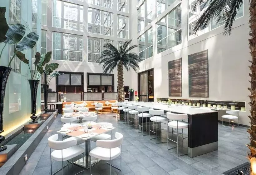 هتل Centro Barsha By Rotana