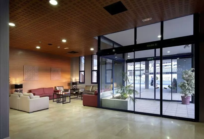 هتل Exe Sevilla Palmera