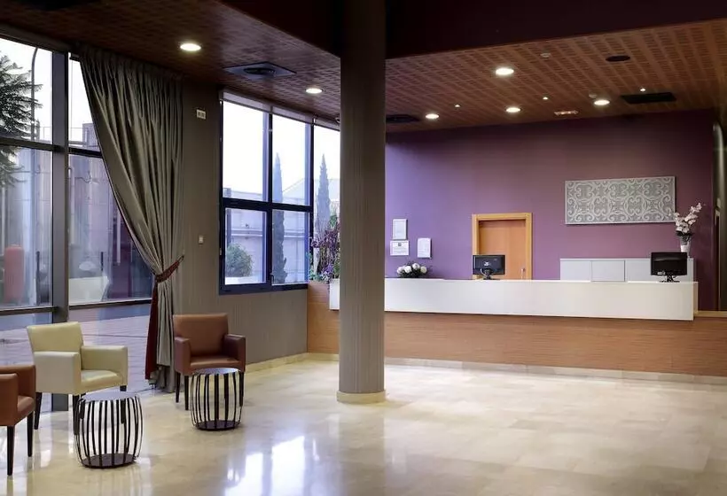 هتل Exe Sevilla Palmera