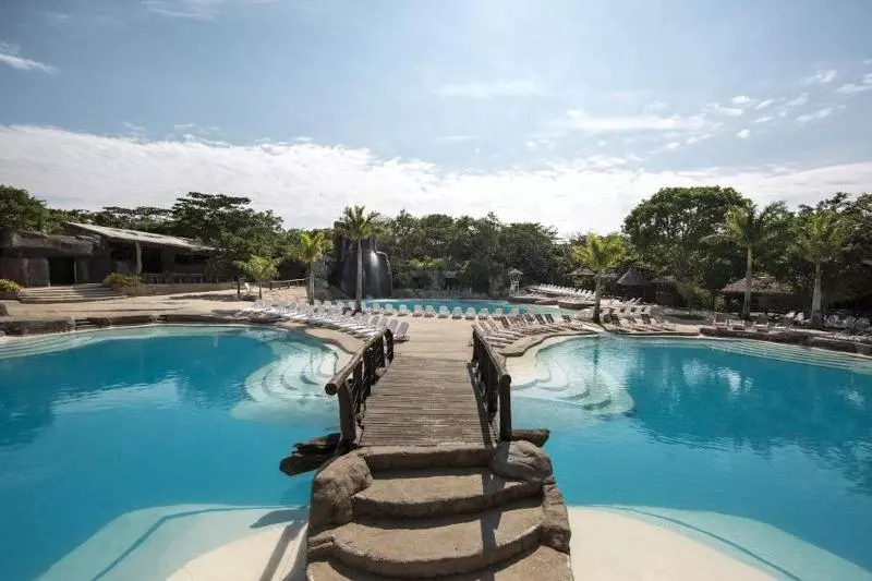 هتل Güembe Biocentro & Resort
