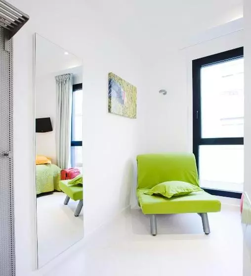 Отель Live & Dream