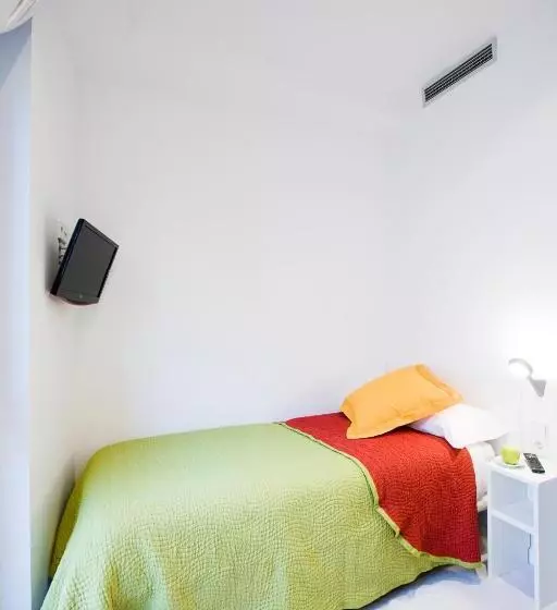 Отель Live & Dream