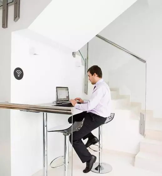 Отель Live & Dream