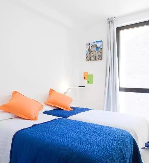 Отель Live & Dream