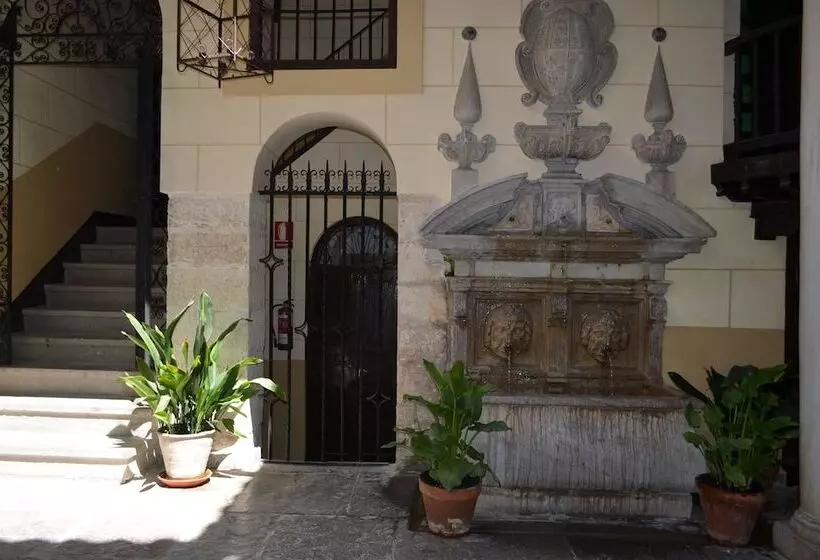 هتل Palacio De Mariana Pineda