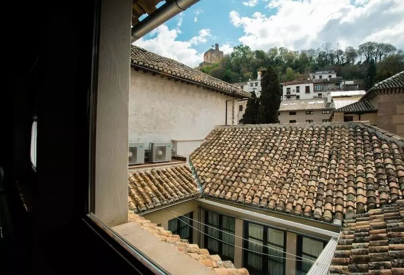 هتل Palacio De Mariana Pineda