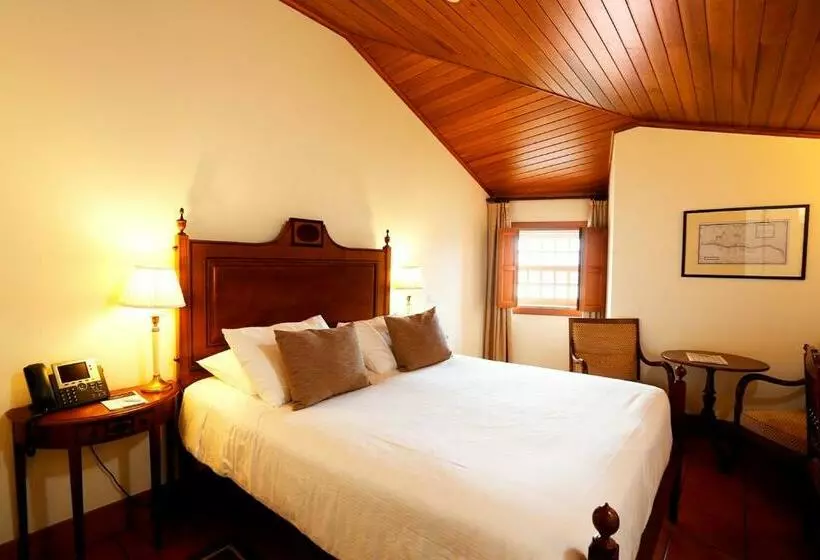 בית מלון כפרי Parador Casa da Insua