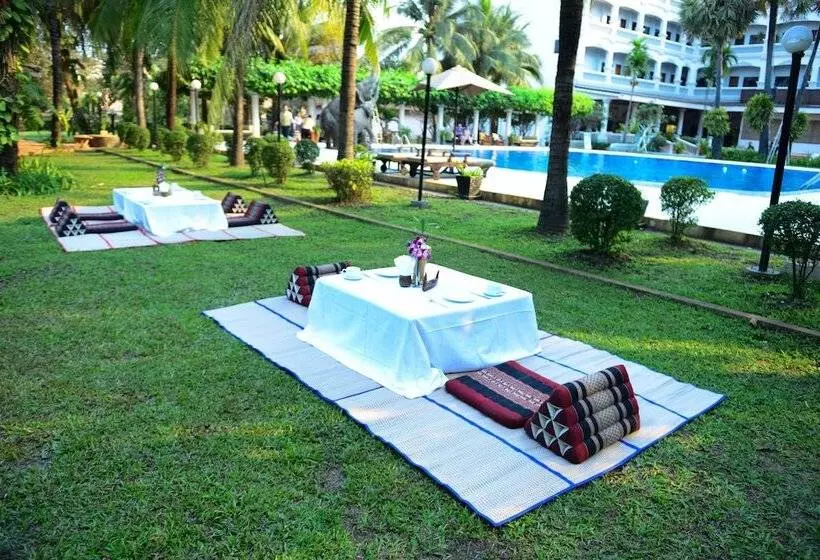 Ree Mohasambath Hotel & Resort