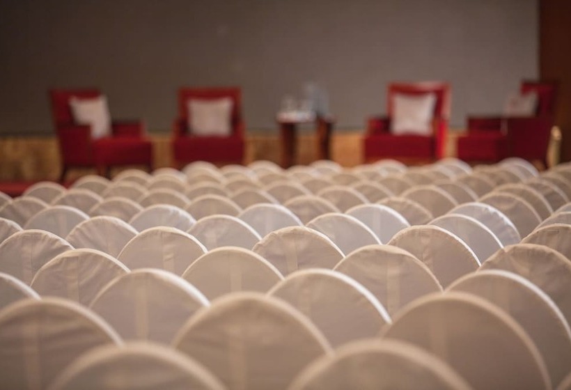 Otel Renaissance Wuhan