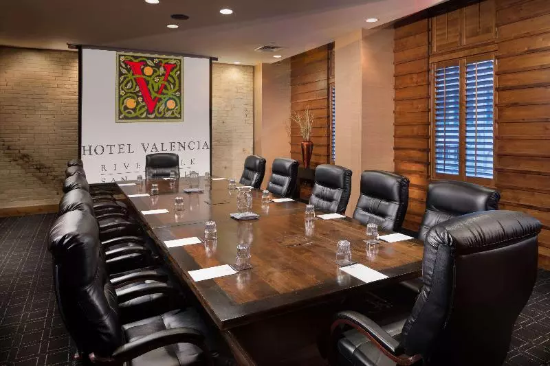 Szálloda Valencia Riverwalk