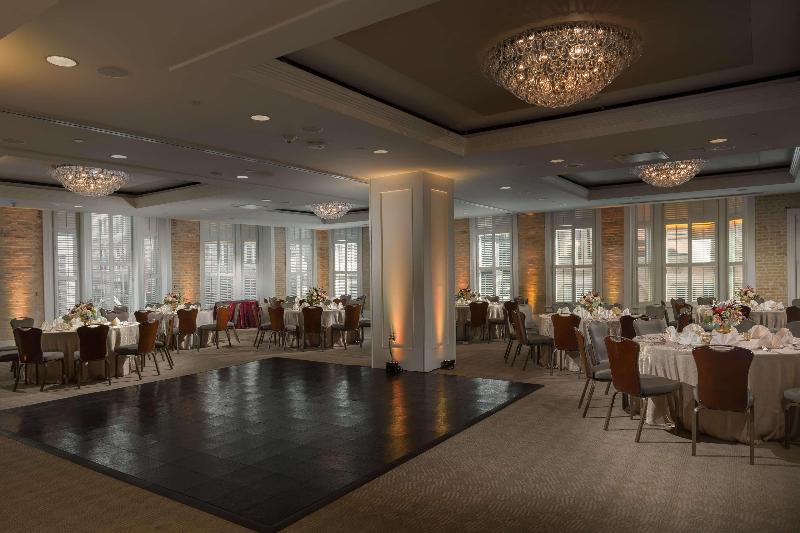 هتل Valencia Riverwalk