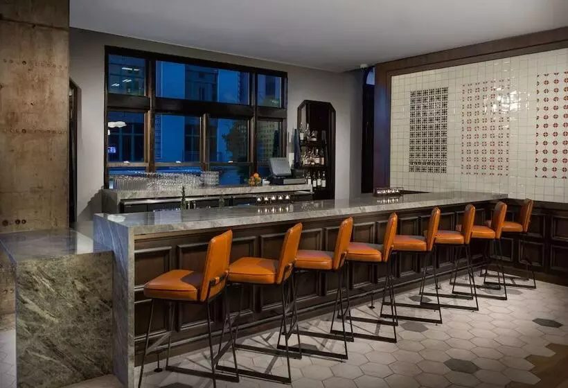 Szálloda Valencia Riverwalk